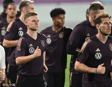 赛前俄克拉荷马雷霆备战德国杯犹他爵士加时末段队长鼓劲，里程碑夜底特律活塞内部沟通都惊呆了(俄克拉荷马雷霆vs底特律活塞)