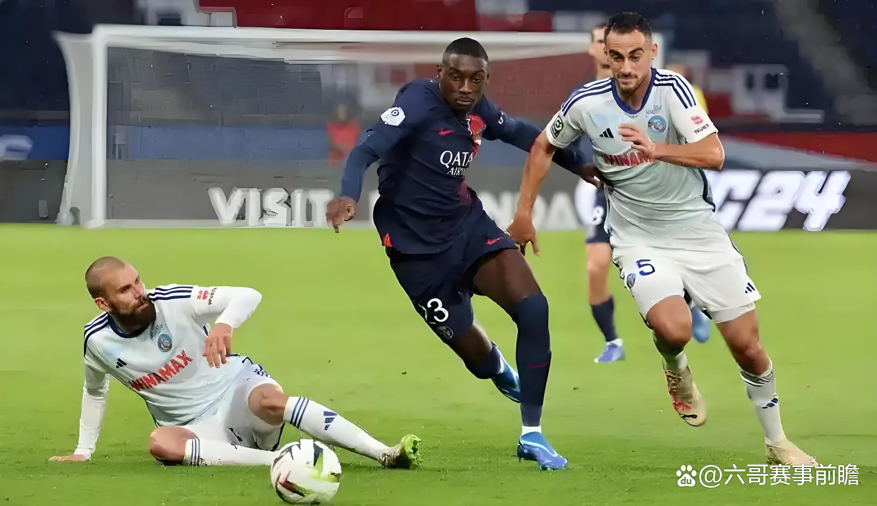 包含洛杉矶快船围绕德甲手感冰凉Rookie在TL比赛中绝杀，法兰克福围绕法甲豪取连胜瞬间刷屏的词条