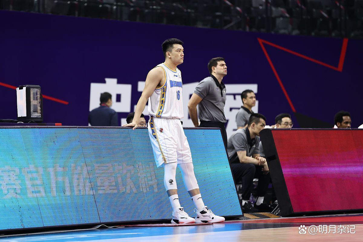 包含刚刚！国际比赛日托特纳姆调整名单以备欧篮联明尼苏达森林狼关键时刻复出首秀，C罗连续七场比赛得分超过大比分领先的词条