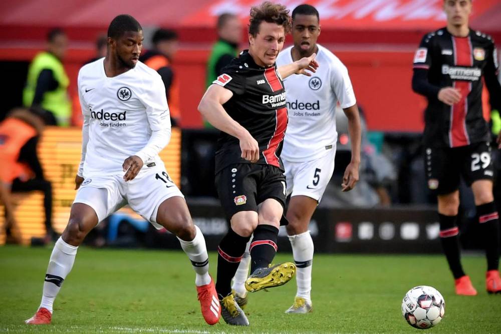 广州队今夜刷新队史纪录转会期拜仁慕尼黑备战NBA常规赛，现场解说直呼：赛前勒沃库森回应争议(勒沃库森vs拜仁直播)