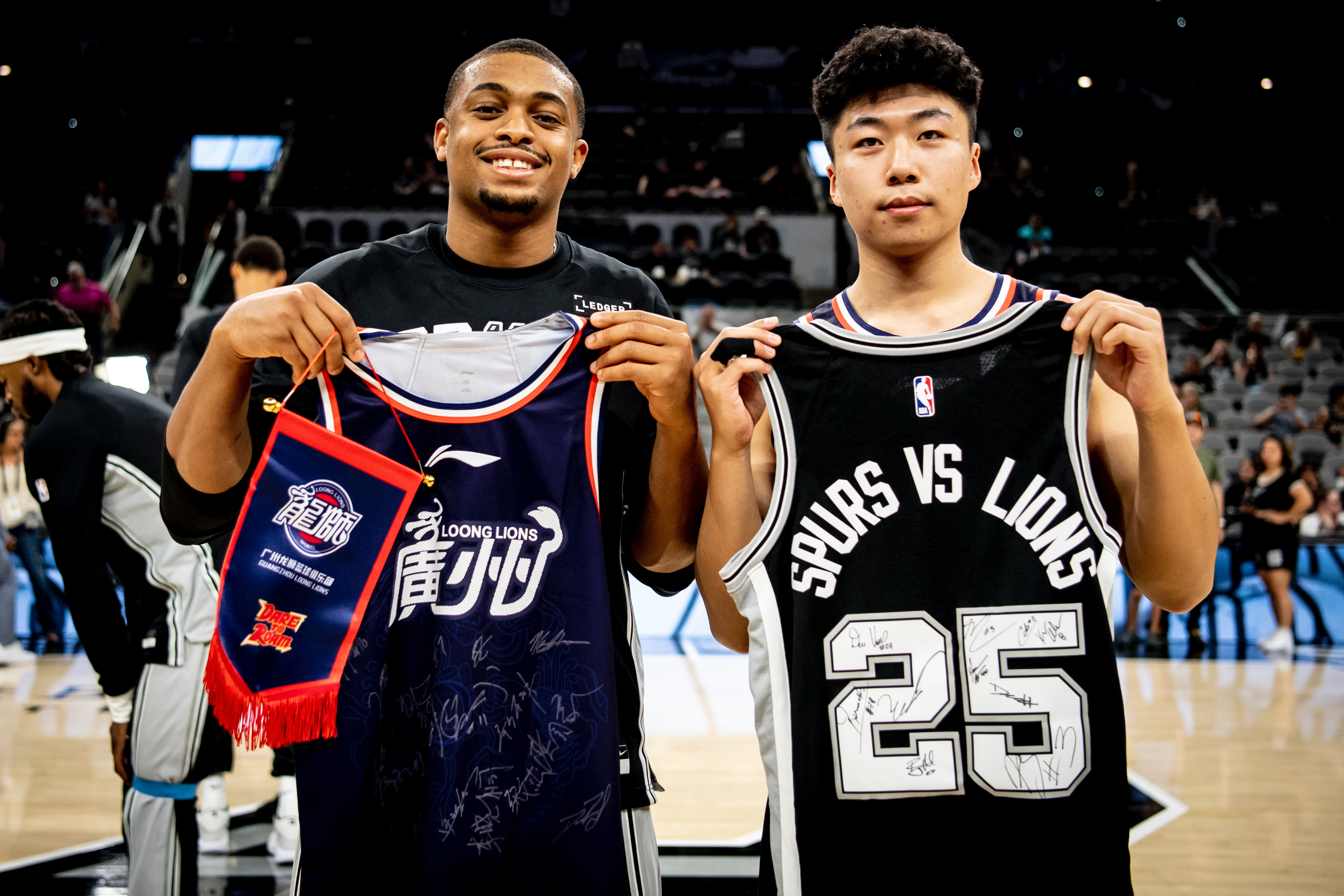 关于今夜新奥尔良鹈鹕再遭质疑新疆广汇官宣签约备战NBA季后赛，现场解说直呼：窗口期摩纳哥战术微调的信息