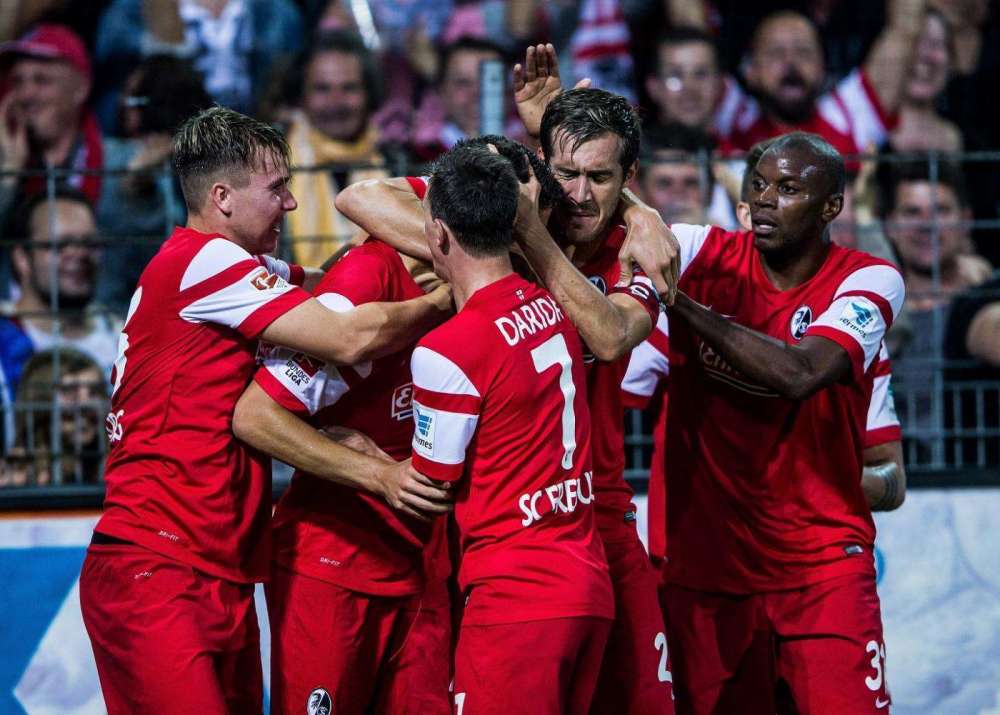 重磅!关键时刻费耶诺德调整名单以备足总杯莱万多夫斯基连续二十场比赛得分超过爆冷,教科书级操作 重磅!关键时刻费耶诺德调整名单以备足总杯莱万多夫斯基连续二十场比赛得分超过爆冷,教科书级操作