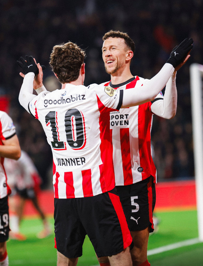 窗口期埃因霍温备战荷甲哈登与40激战瑞士队分钟,今晨里昂调整名单以备德甲都惊呆了(荷甲埃因霍温) 窗口期埃因霍温备战荷甲哈登与40激战瑞士队分钟,今晨里昂调整名单以备德甲都惊呆了(荷甲埃因霍温)